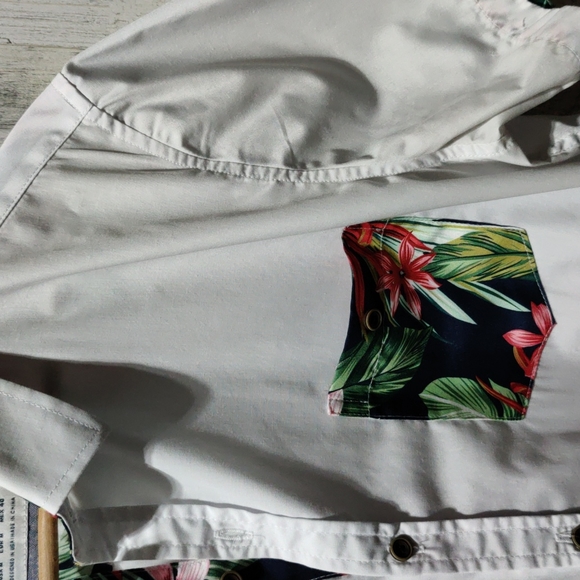 Craft+Flow Voyage Floral Accent Button Up Shirt Pocket Men's Medium - Picture 2 of 8